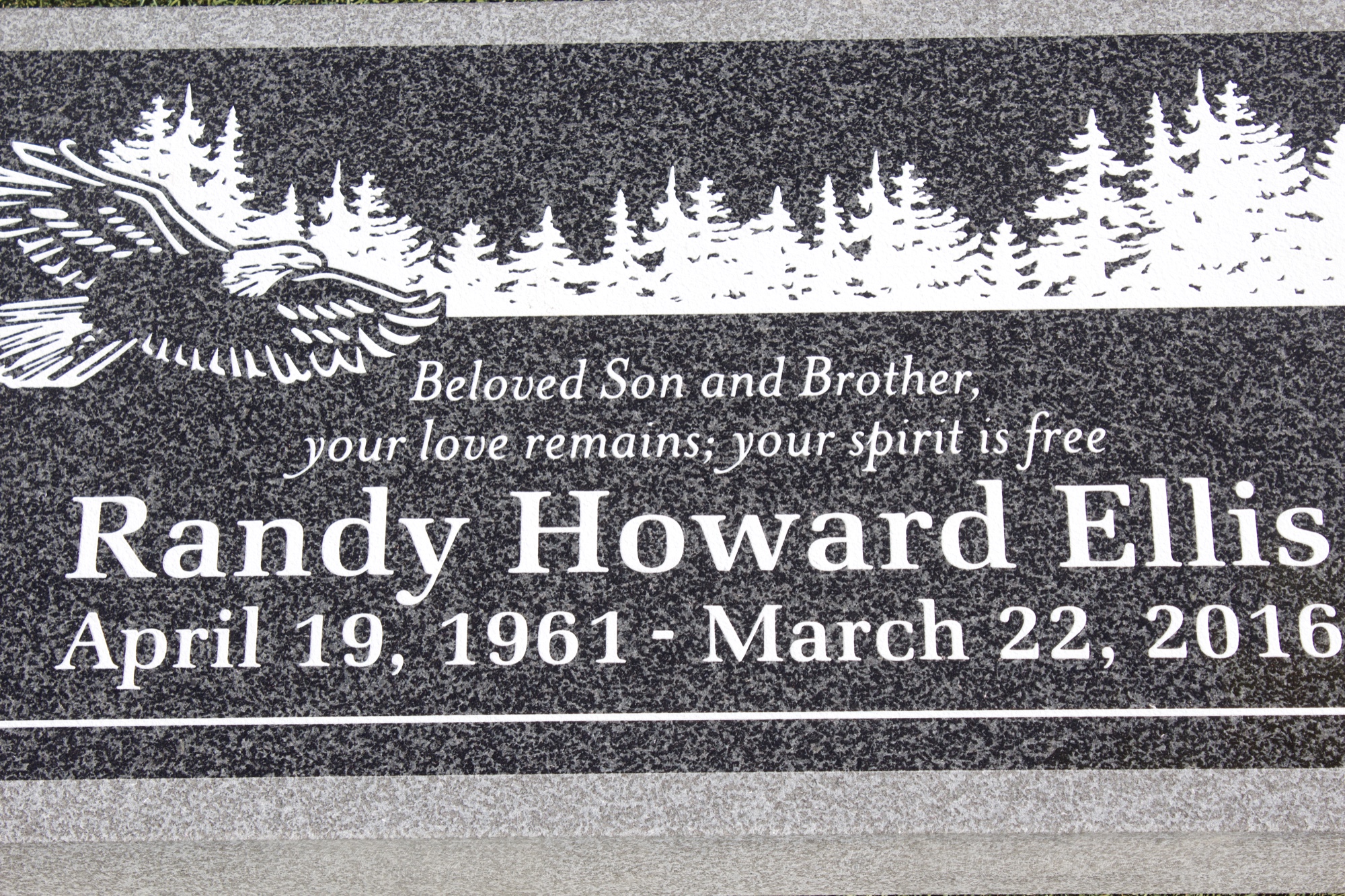 Oxford Grey granite memorial with nature scene artwork by GVG Memorials